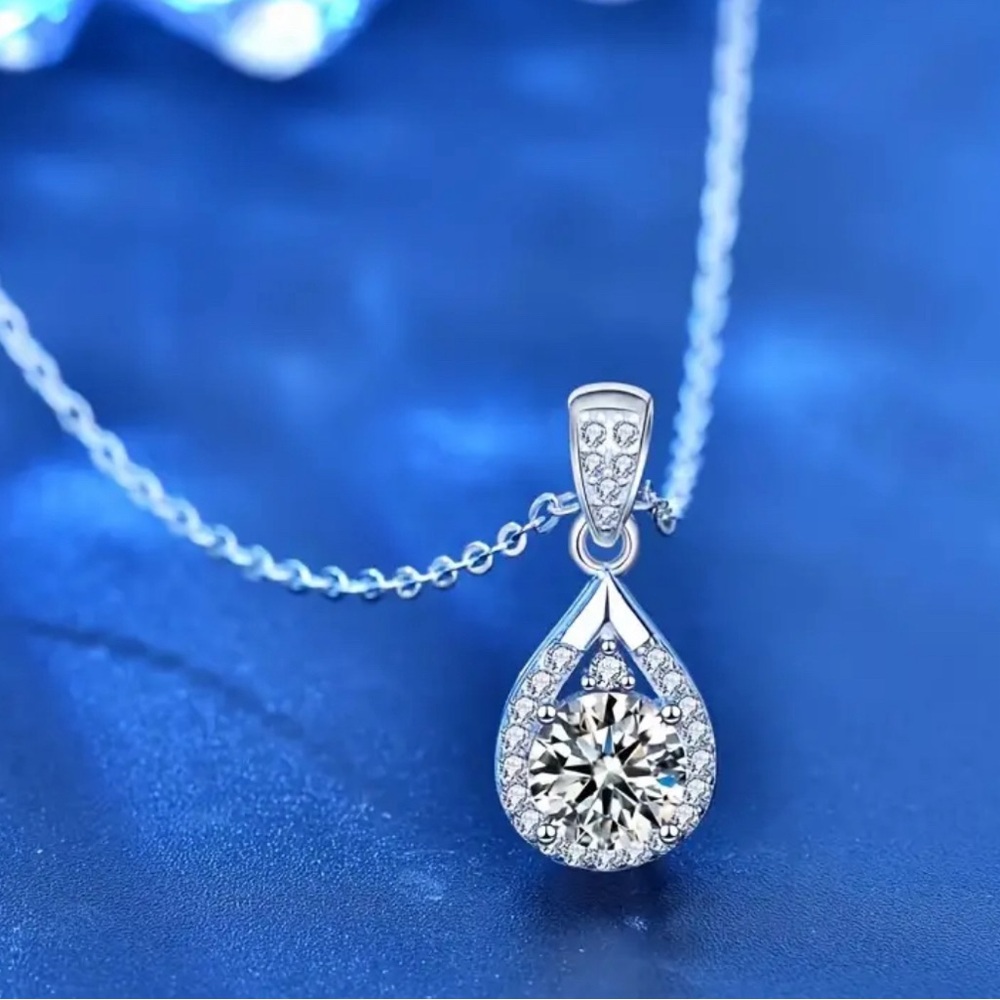 1  CARAT moissanite water drop 925 Sterling silver necklace